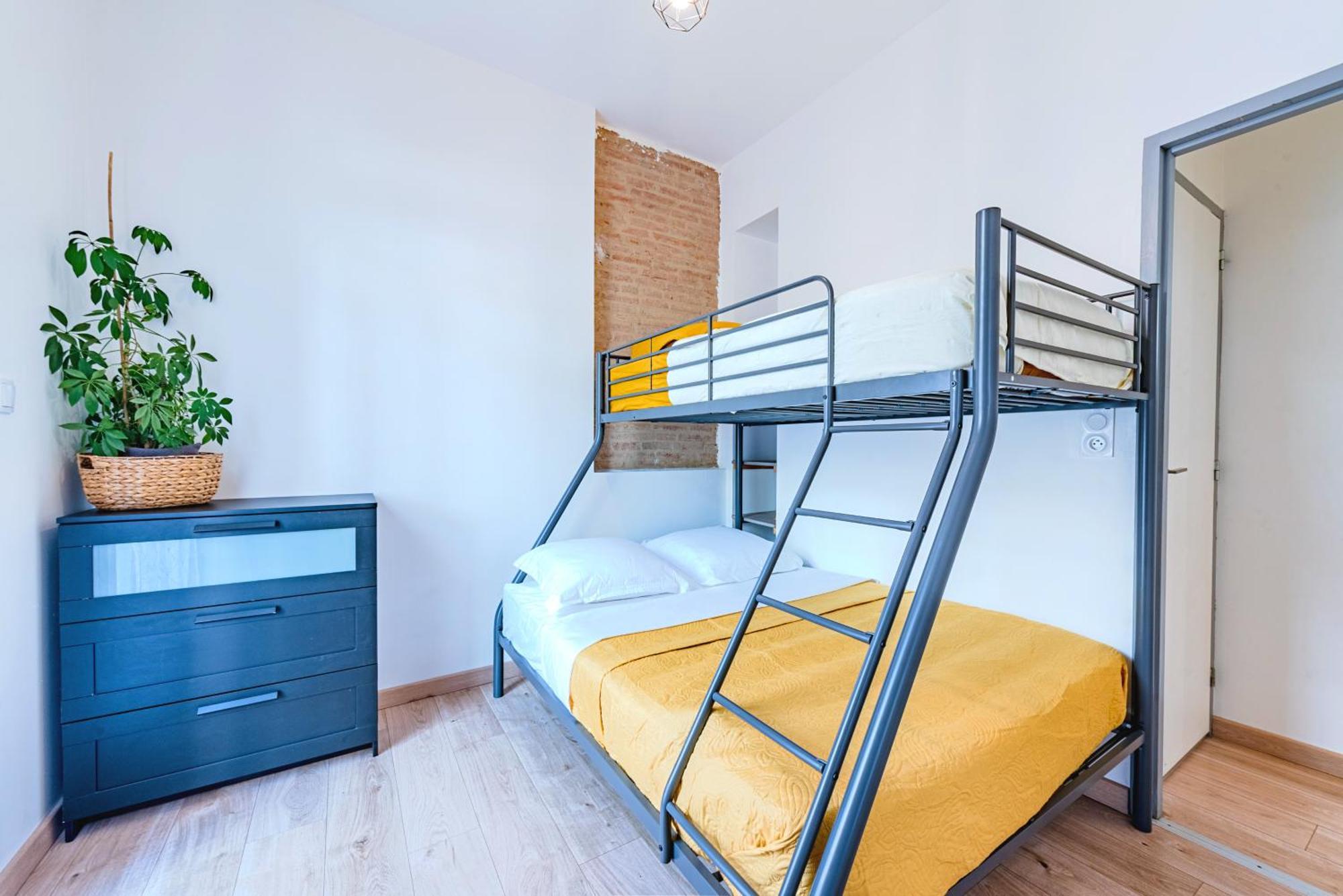 Apartment Chic Family - Neuf & Moderne - Parking Wifi Centre Gare Tgv - Confort Ideal Famille - Speciale